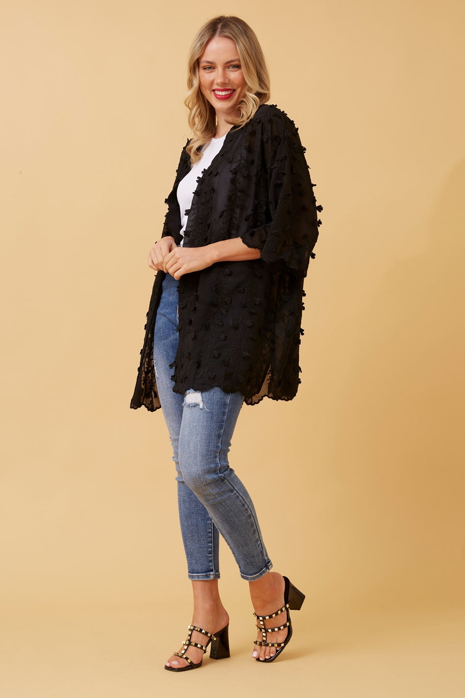 ZOE EMBROIDERED KIMONO