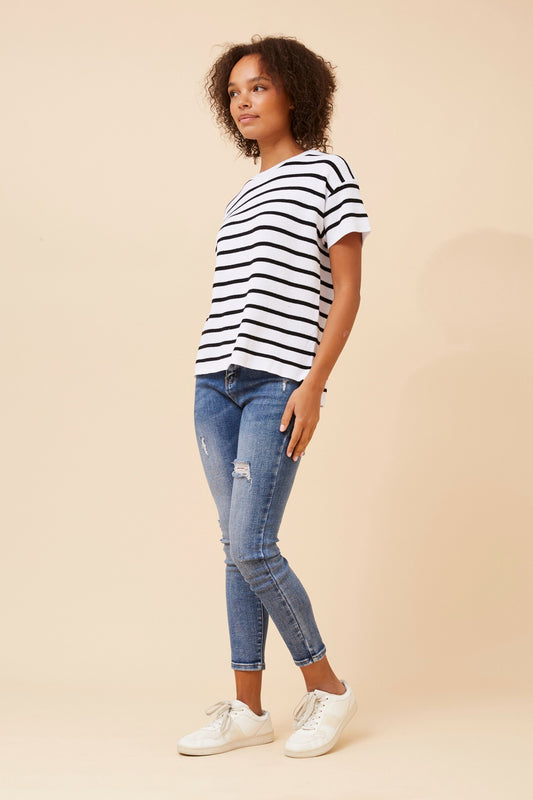 DOVA STRIPE PATTERN KNIT TOP